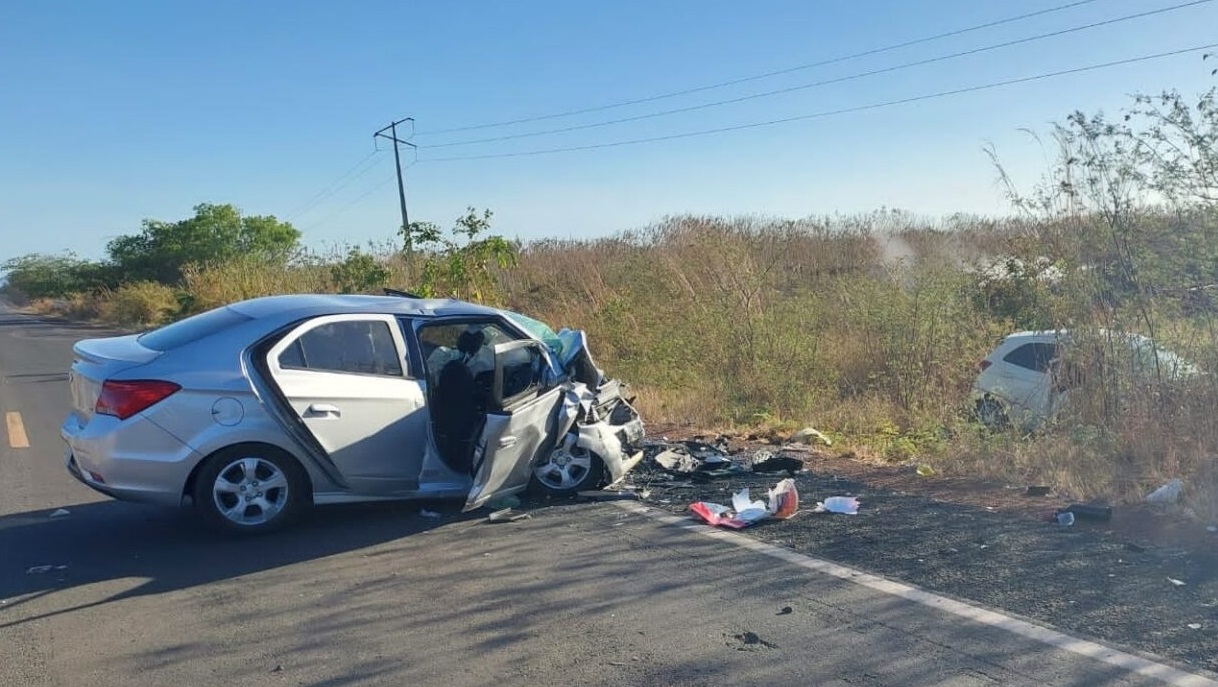 Grave Acidente Na Br Em Valen A Do Pi Mata Pai E Filha De Wall